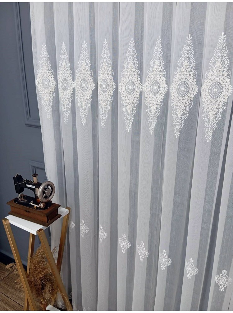 Taç Nakışlı Kort Damask Salon Model Tarz Tasarım Optima Exculusive Taç Nakışlı Kort Damask Salon Model Tarz Tasarım Optima Exculusive